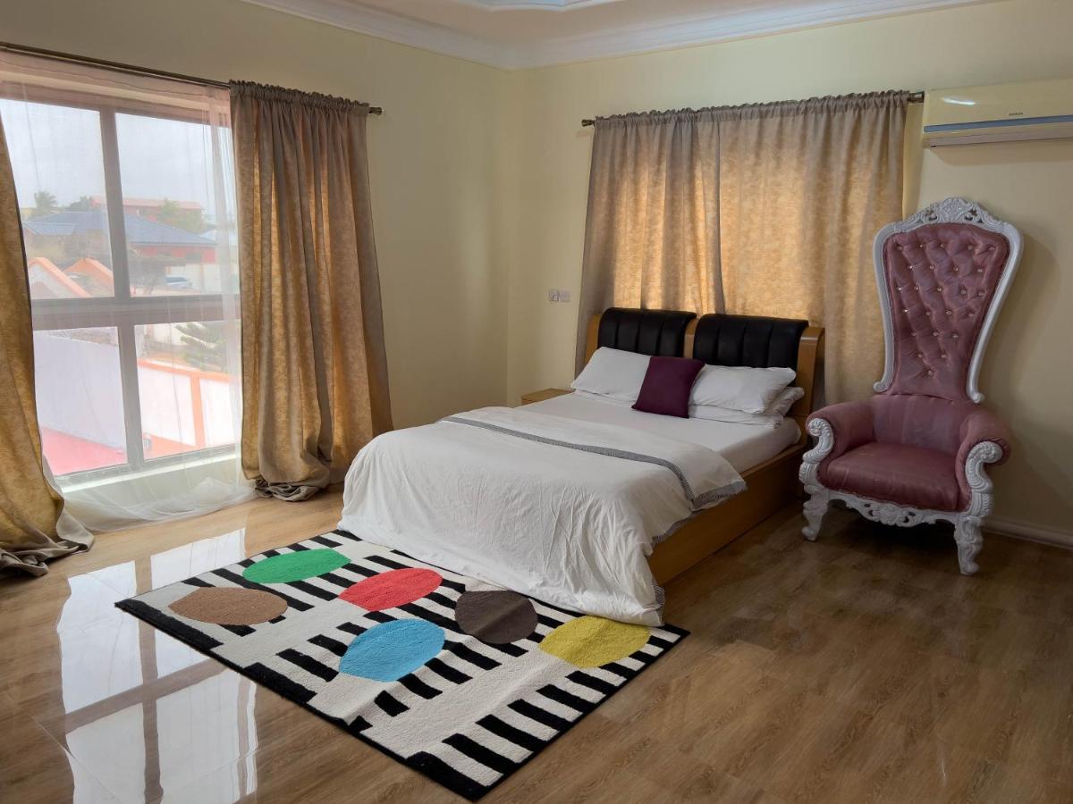 T'S Place Adenta 외부 사진