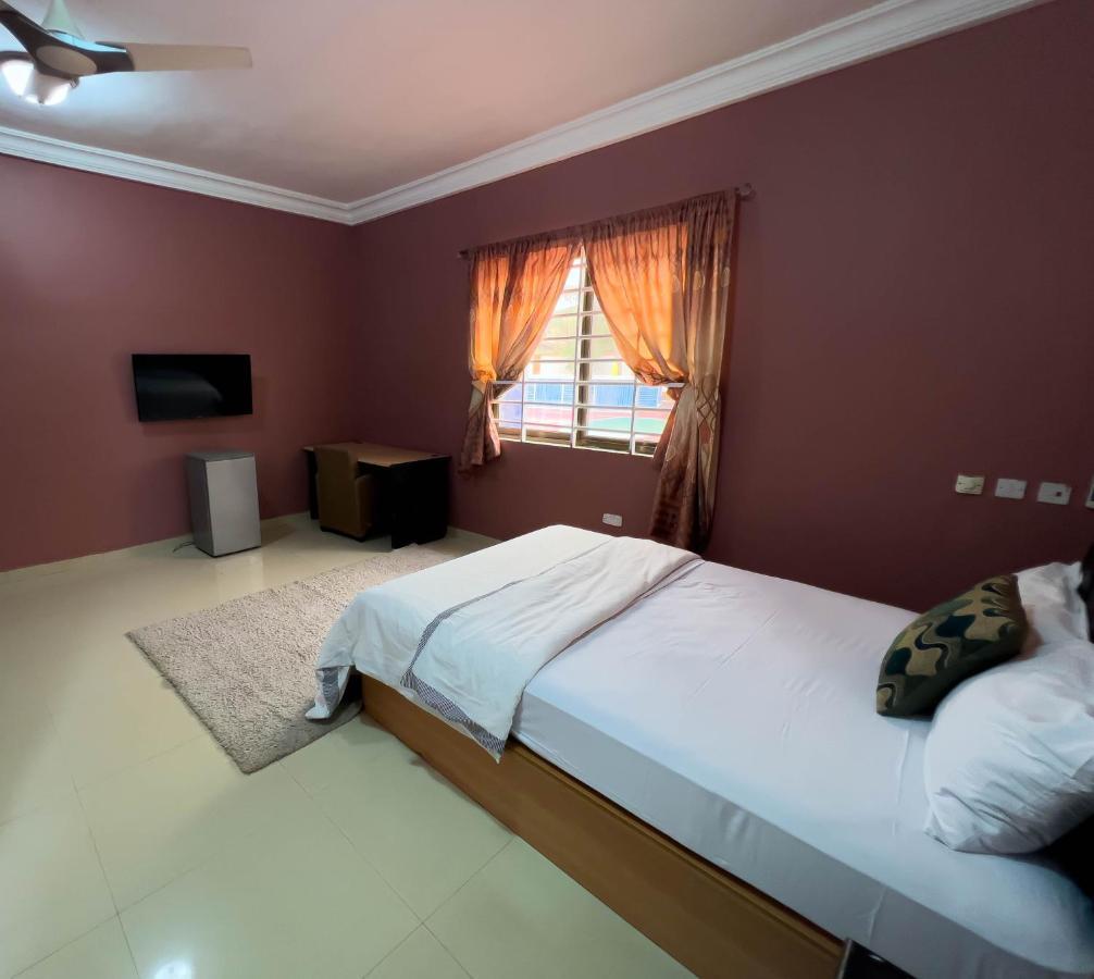 T'S Place Adenta 외부 사진